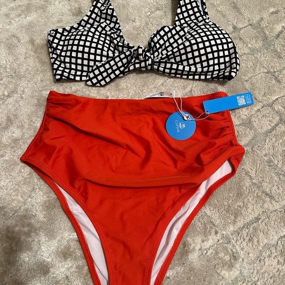 Cupshe - Picture 2 of 2